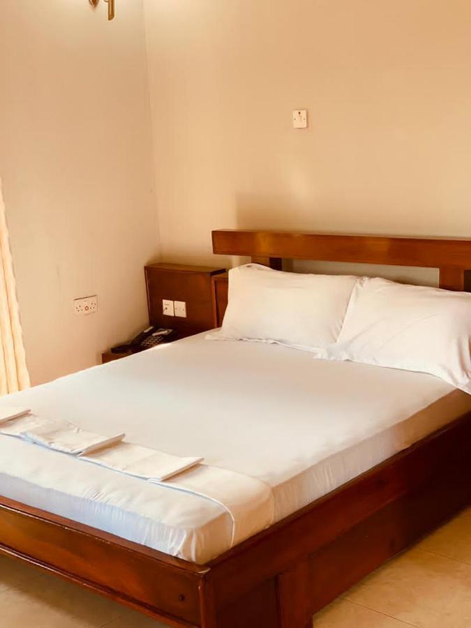 Coast View Resort Kigoma Luaran gambar