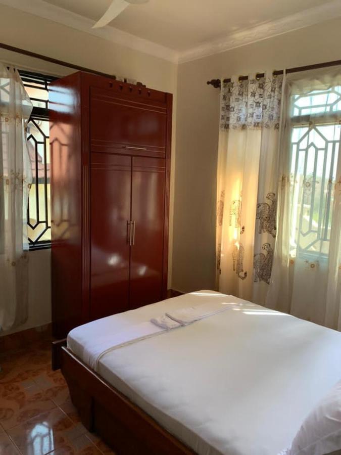 Coast View Resort Kigoma Luaran gambar